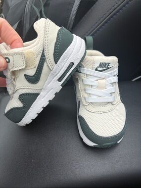 Nike Air Kids Cream and Forest Green Toddler Sneakers